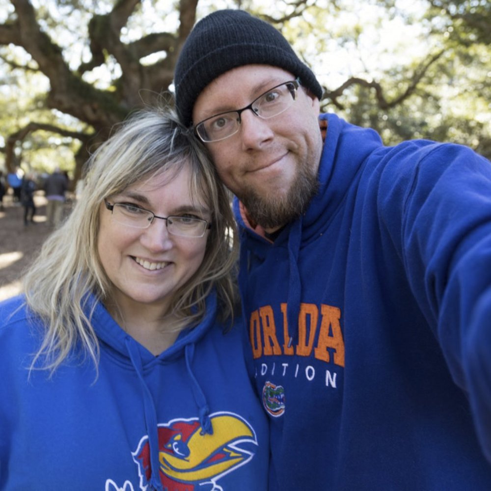 Meet your Poshers Brad and Heather